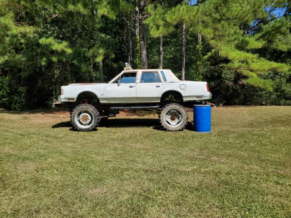 Lincoln Town Car Mud Truck for Sale - (GA)